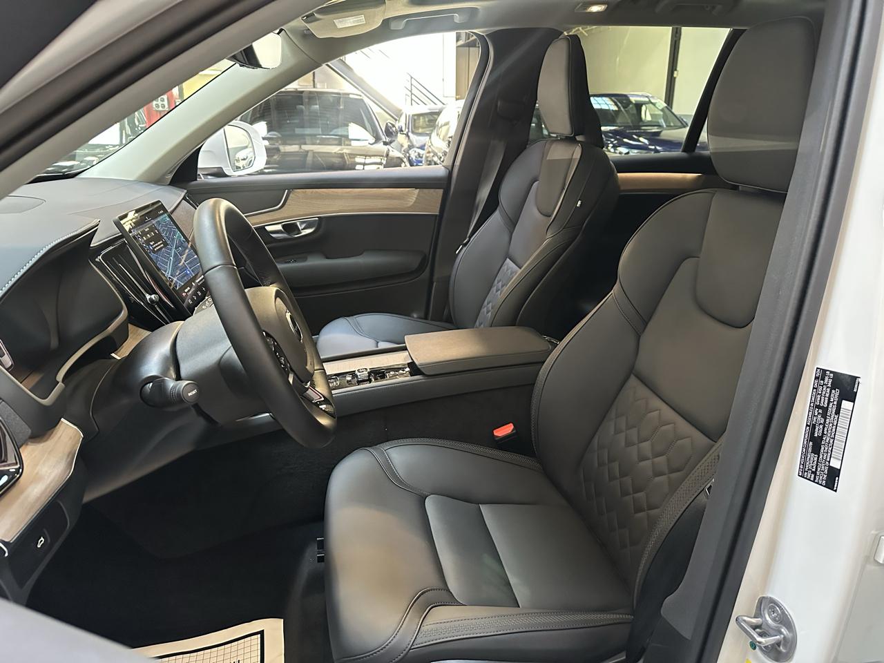Volvo XC90 photo 18