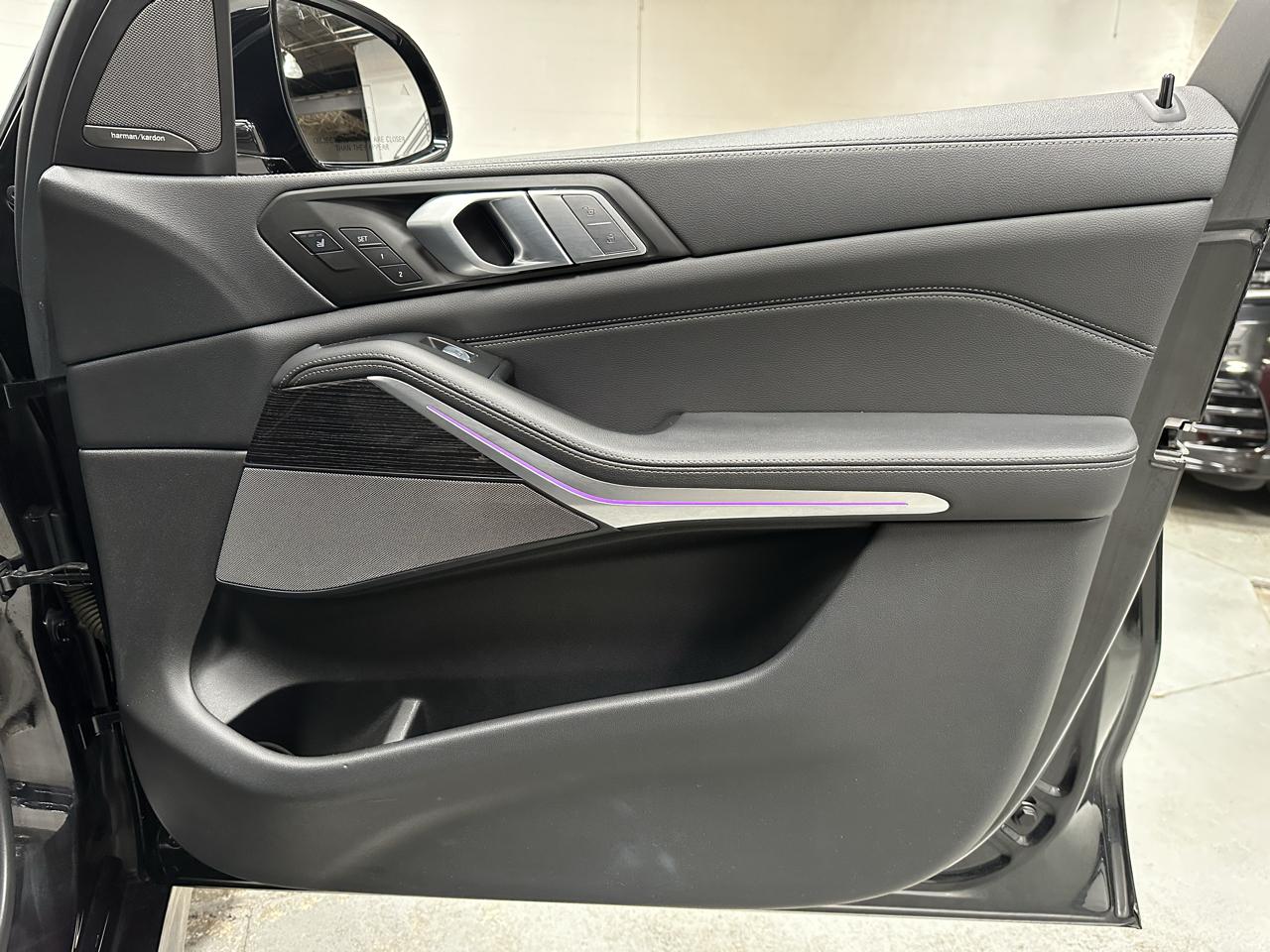 BMW X7 photo 8