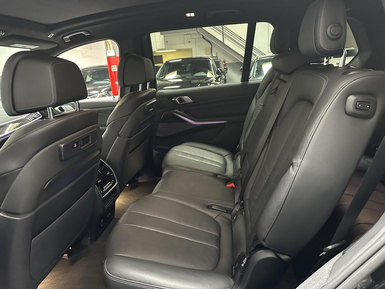 BMW X7 photo 16