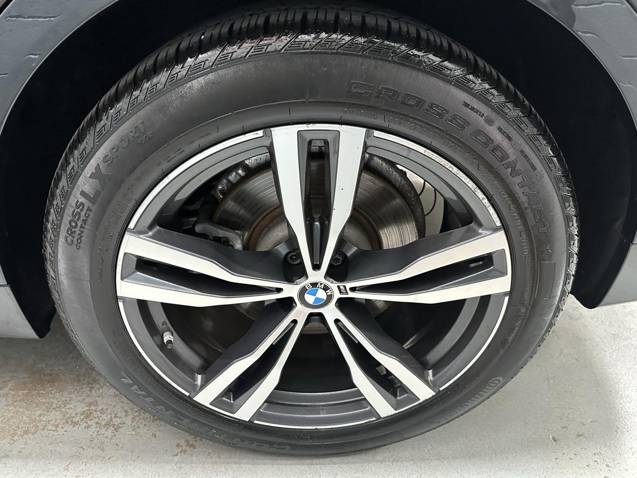 BMW X7 photo 27