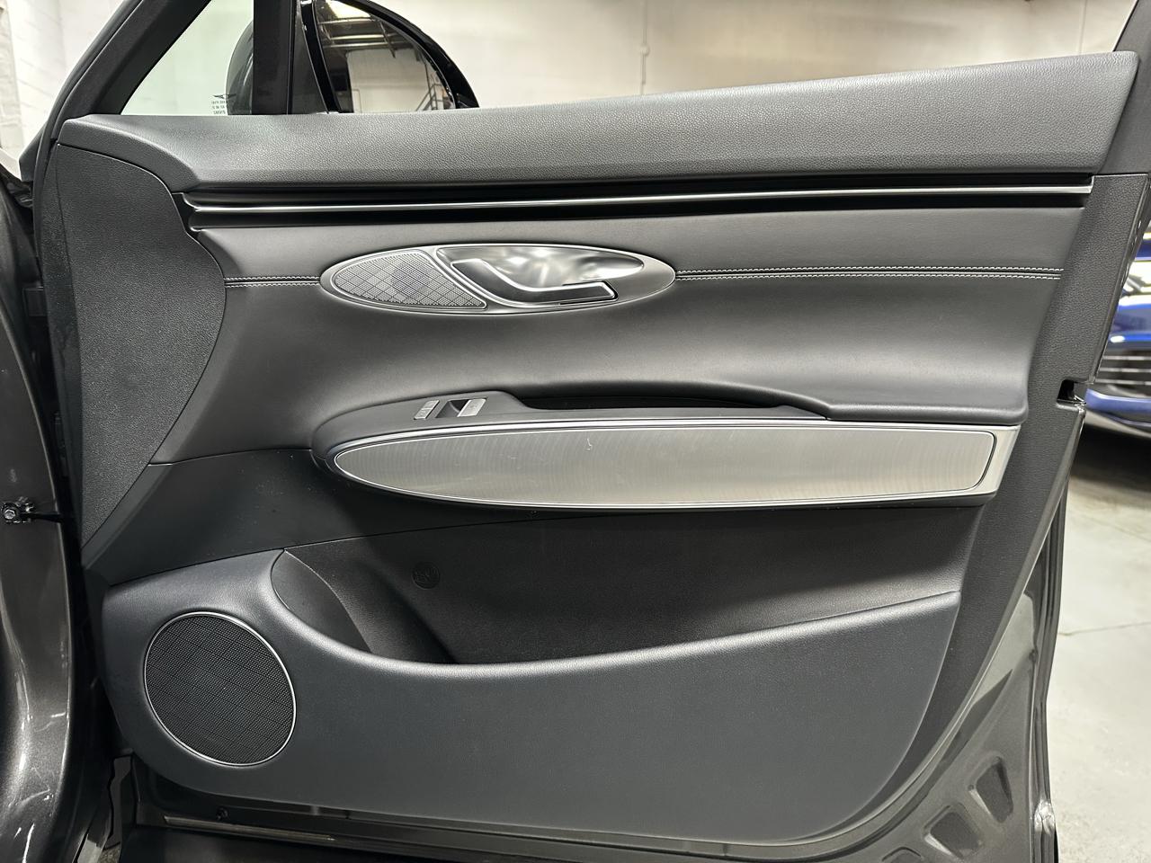 Genesis GV70 2.5T Advanced AWD 2025