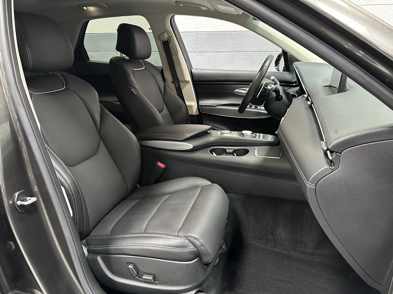Genesis GV70 2.5T Advanced AWD 2025
