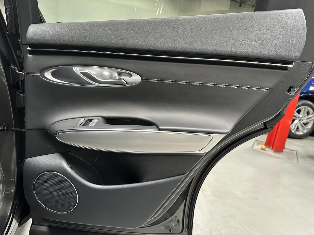 Genesis GV70 2.5T Advanced AWD 2025