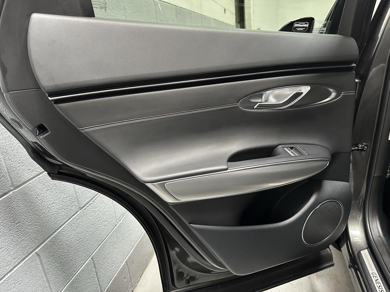 Genesis GV70 2.5T Advanced AWD 2025