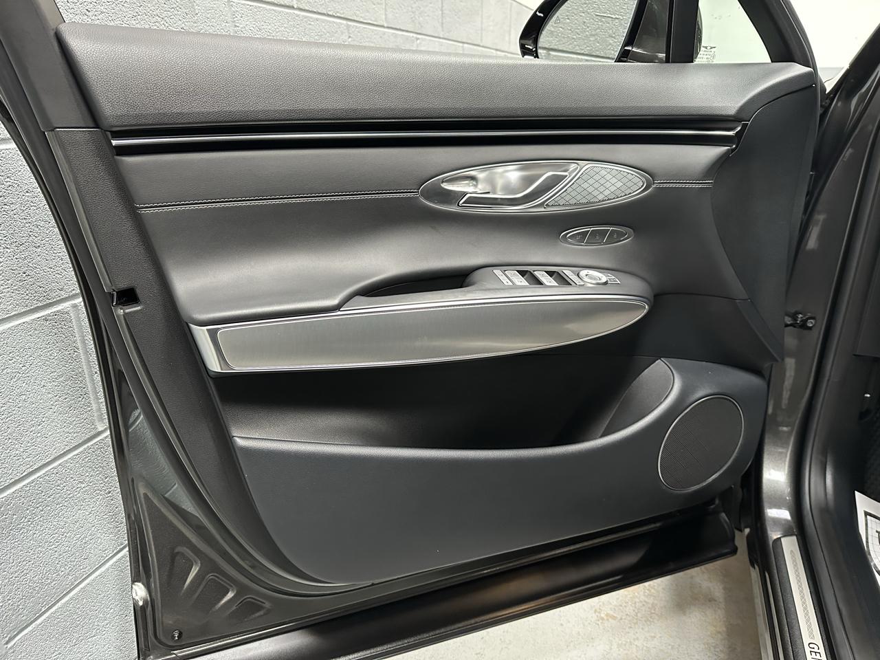 Genesis GV70 2.5T Advanced AWD 2025