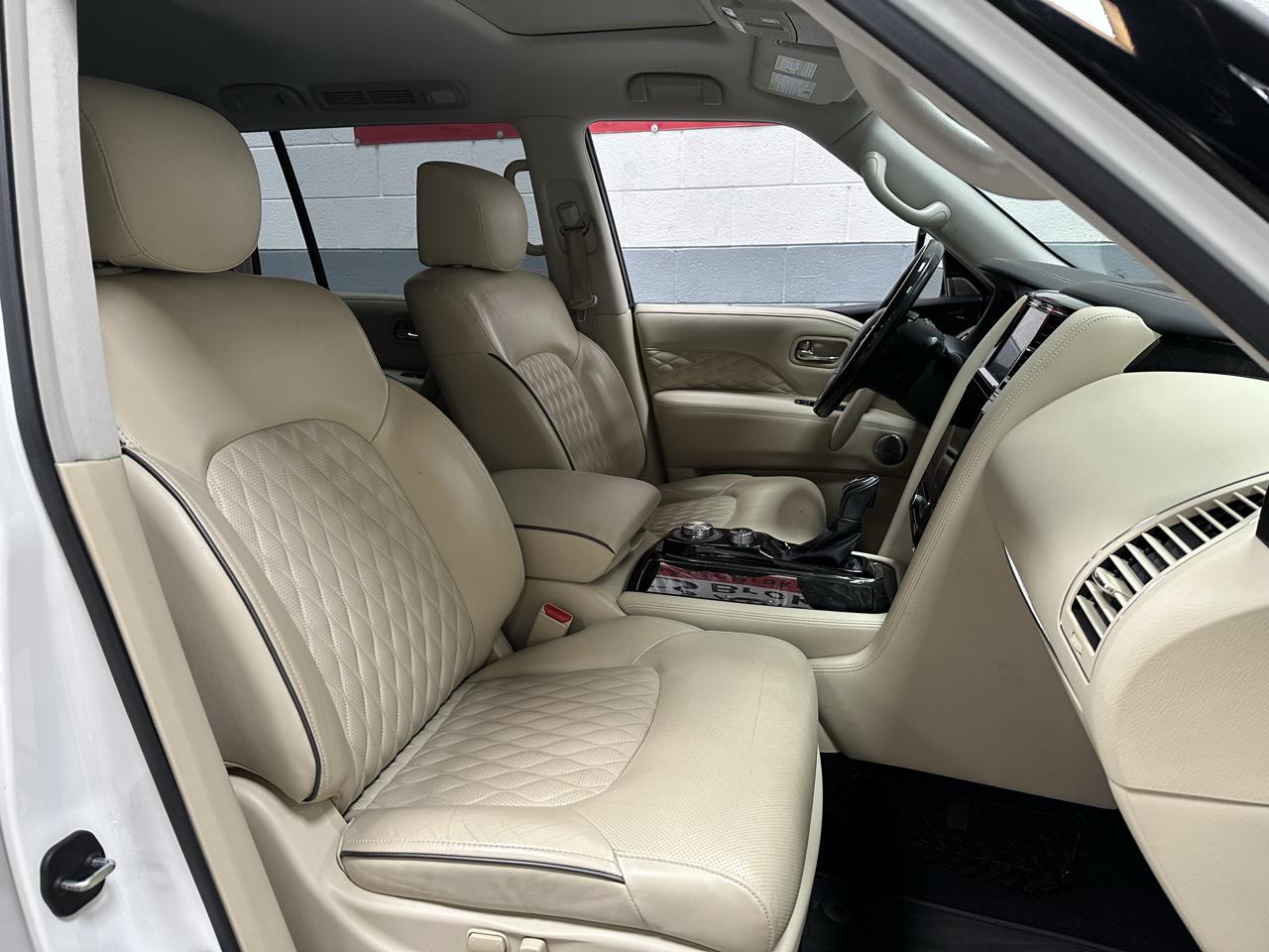 Infiniti QX80 LUXE 2020