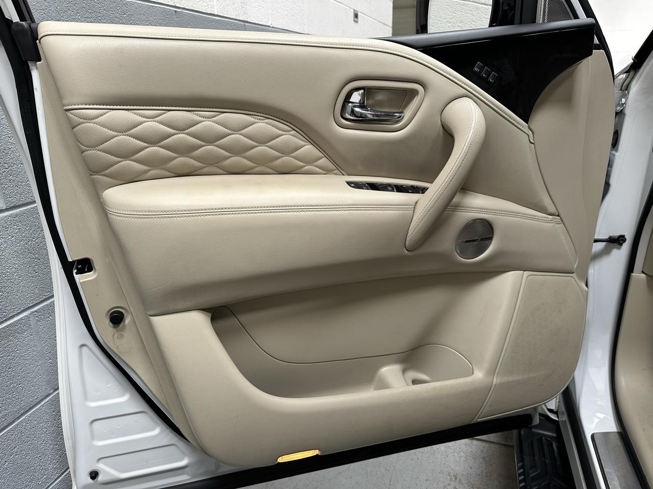 Infiniti QX80 LUXE 2020