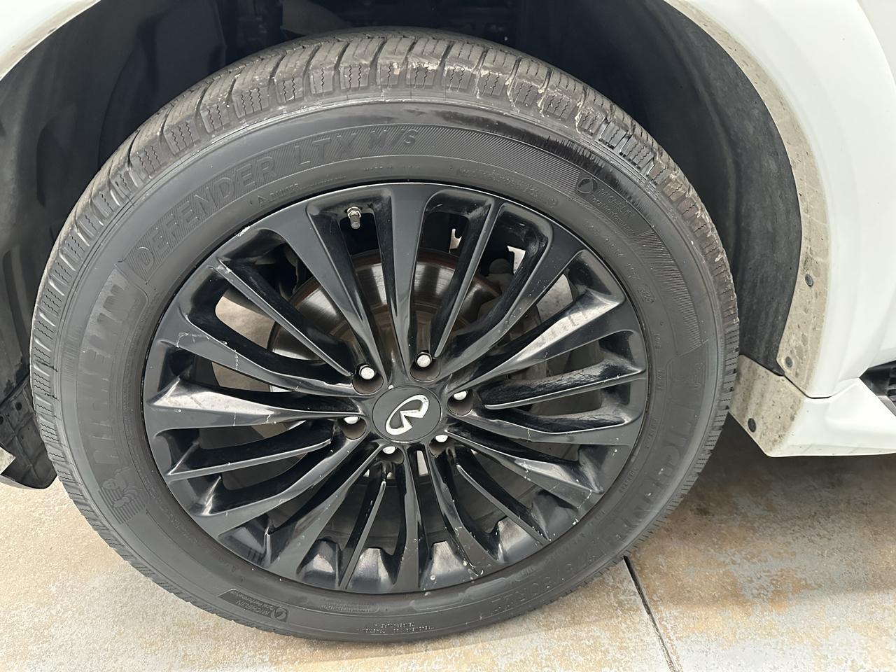 Infiniti QX80 LUXE 2020