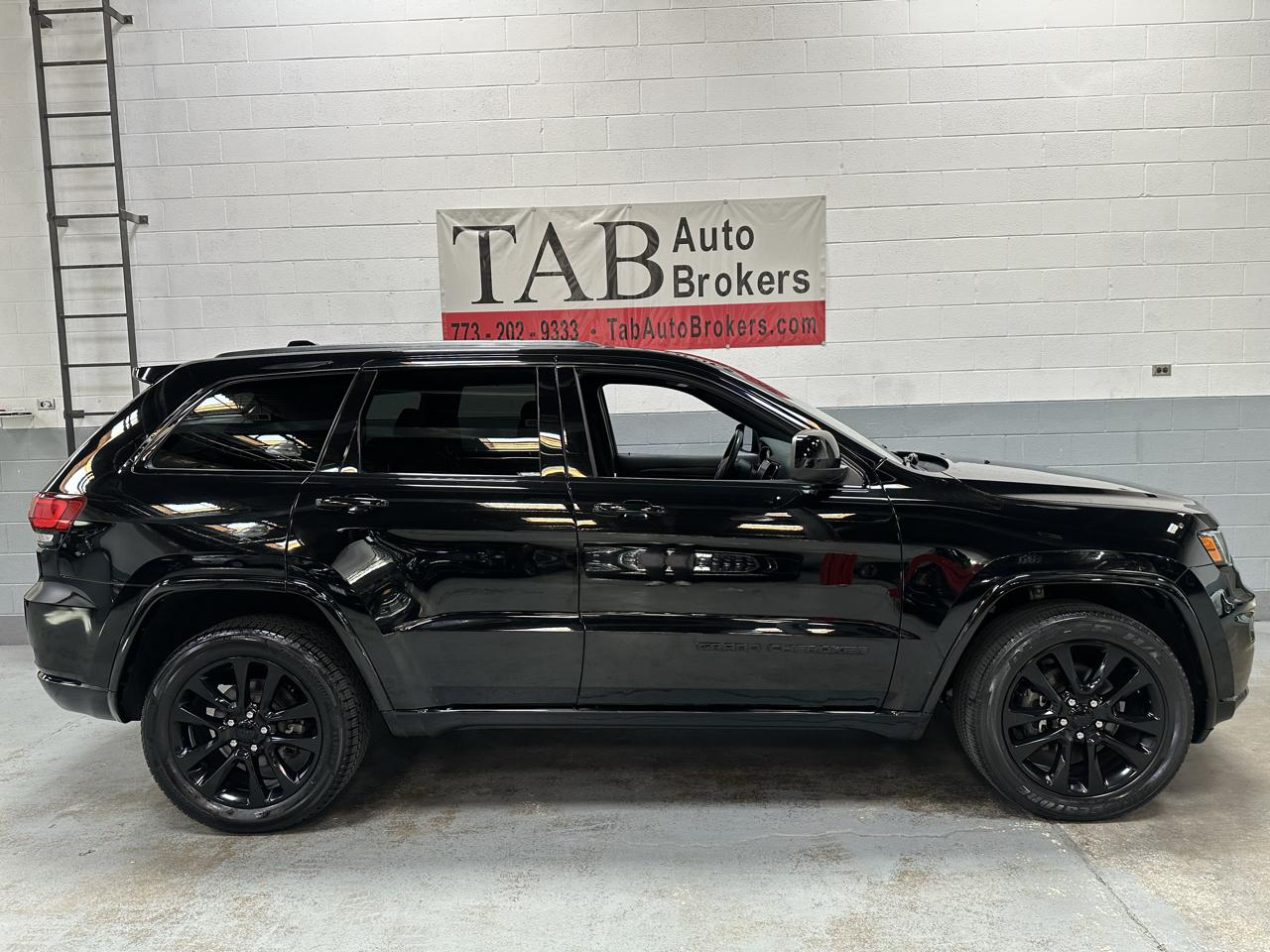 Jeep Grand Cherokee photo 2