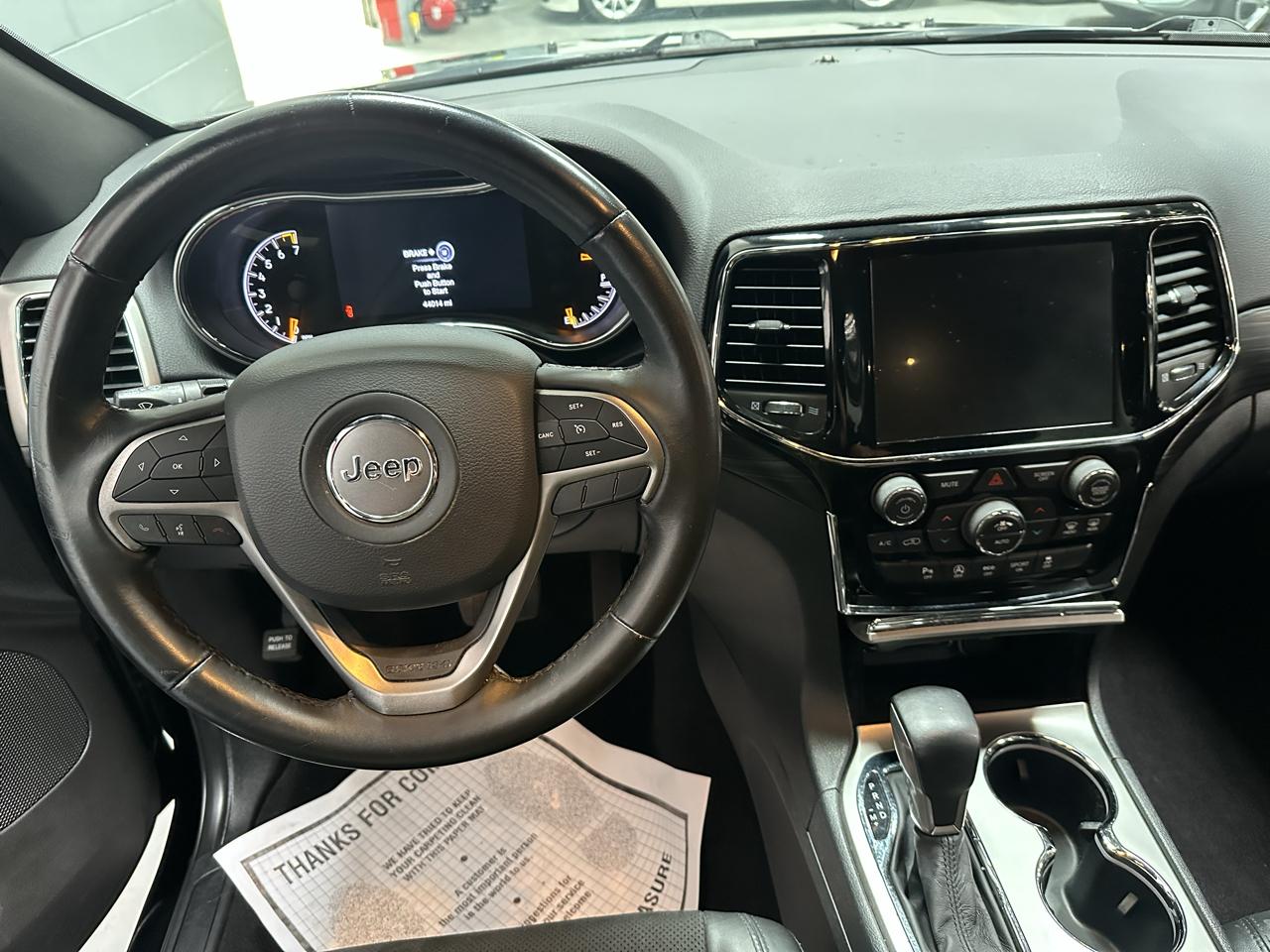 Jeep Grand Cherokee photo 17