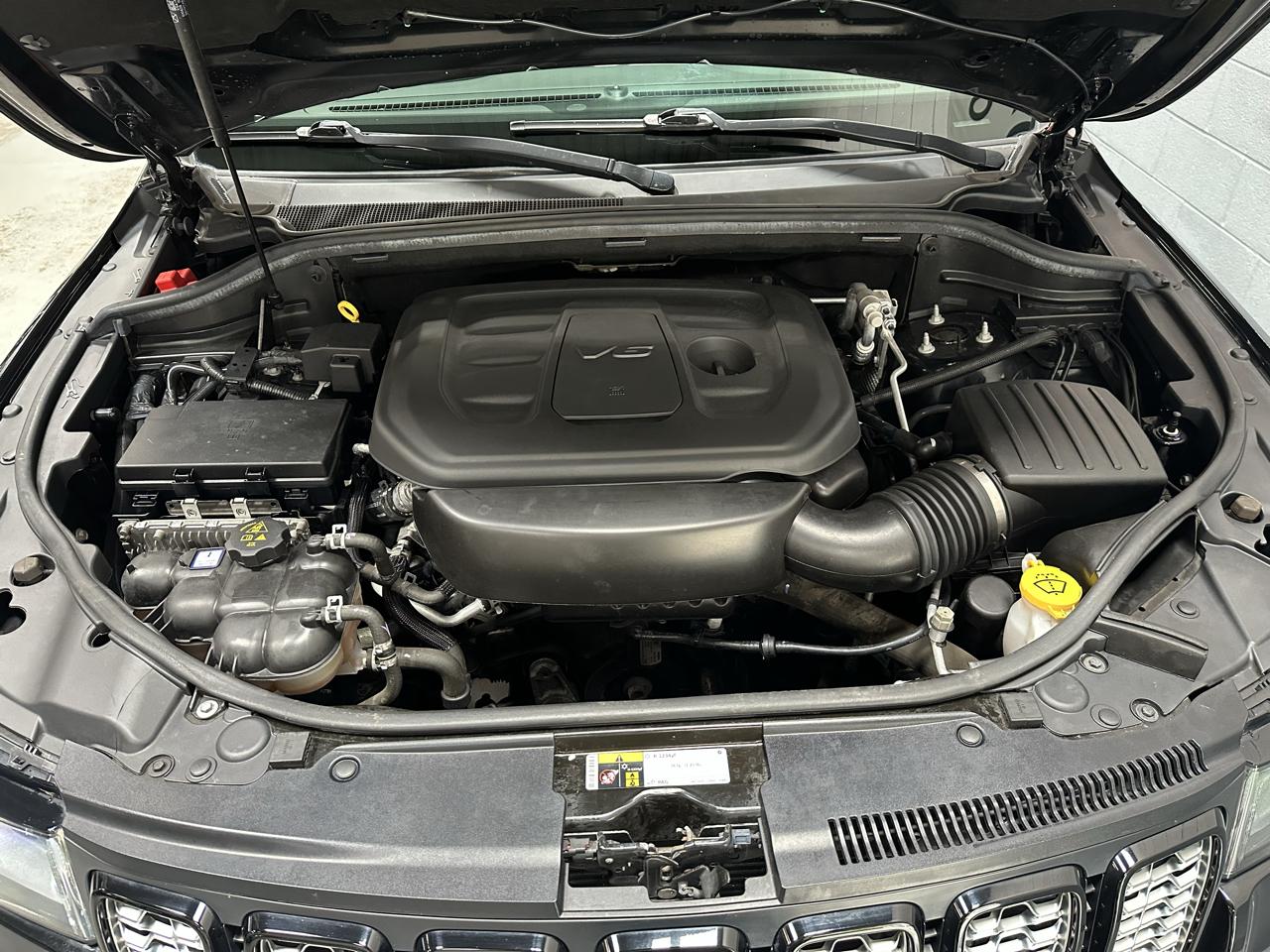 Jeep Grand Cherokee photo 22