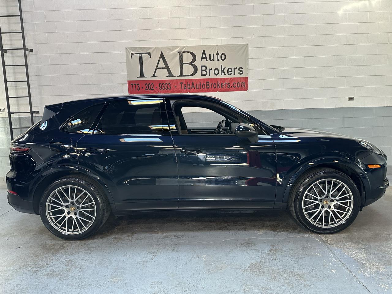 Porsche Cayenne photo 2