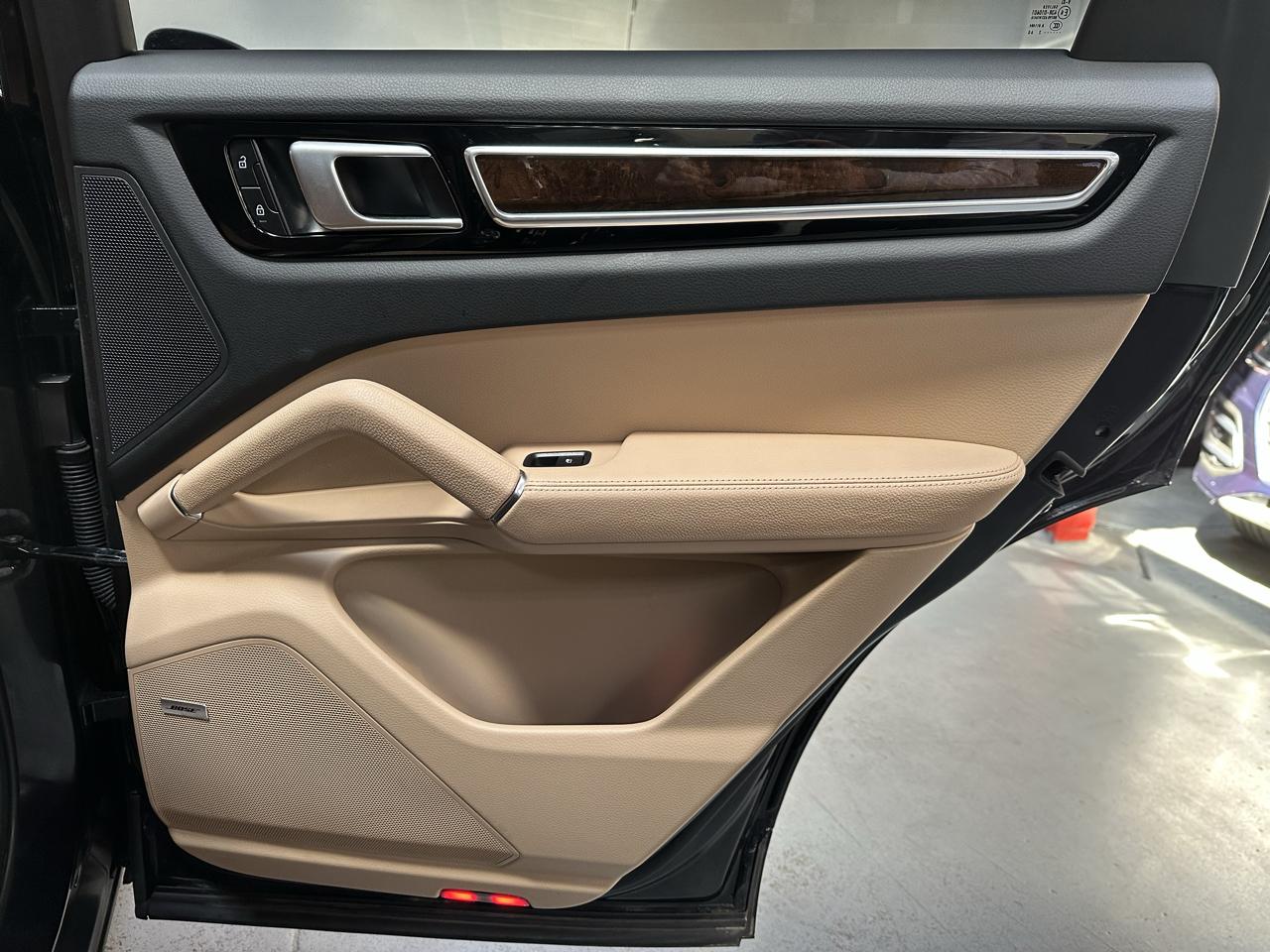 Porsche Cayenne photo 10