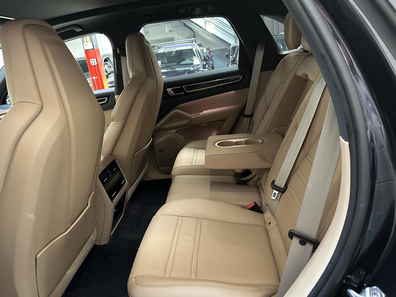 Porsche Cayenne photo 14