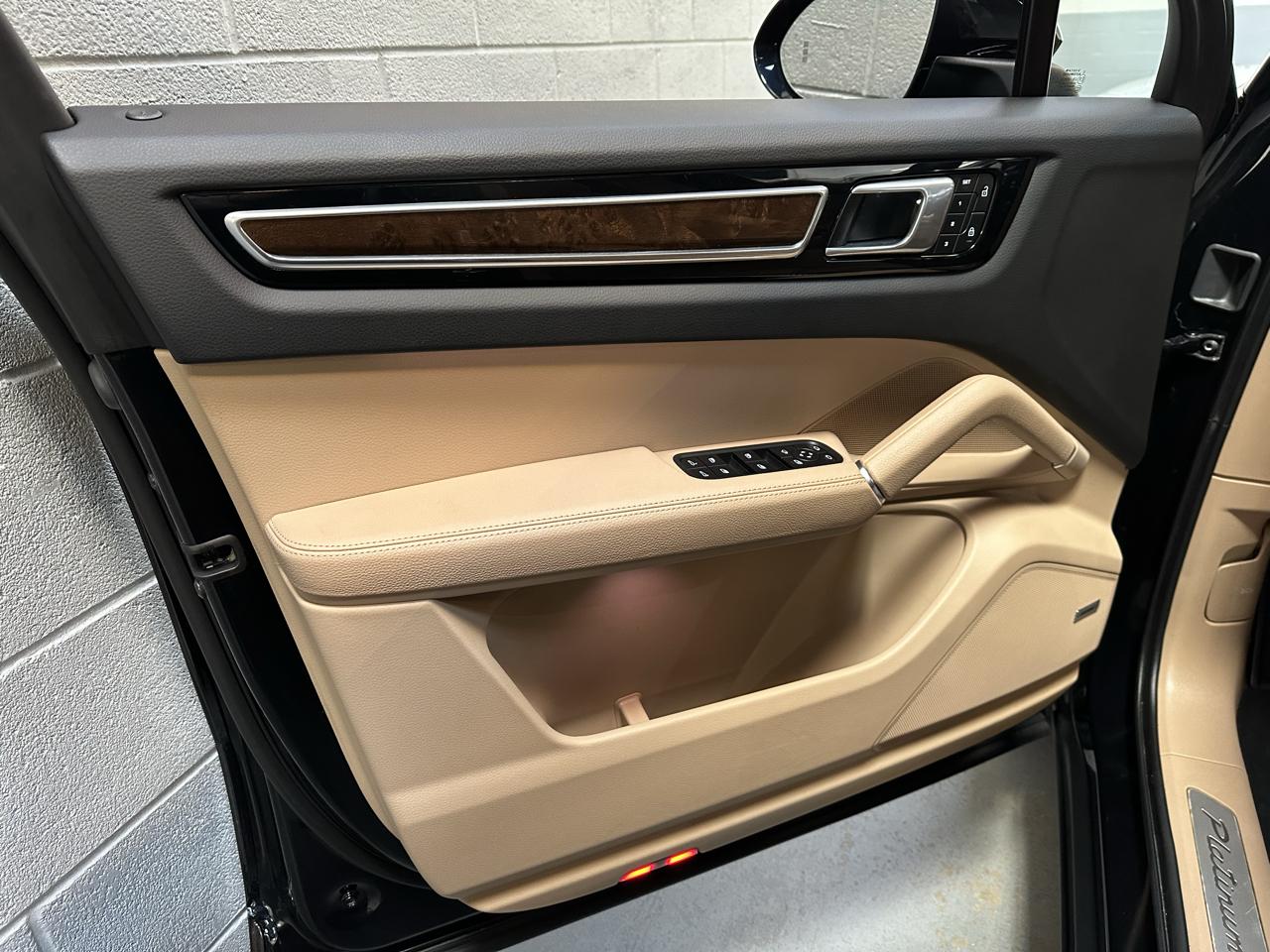 Porsche Cayenne photo 15