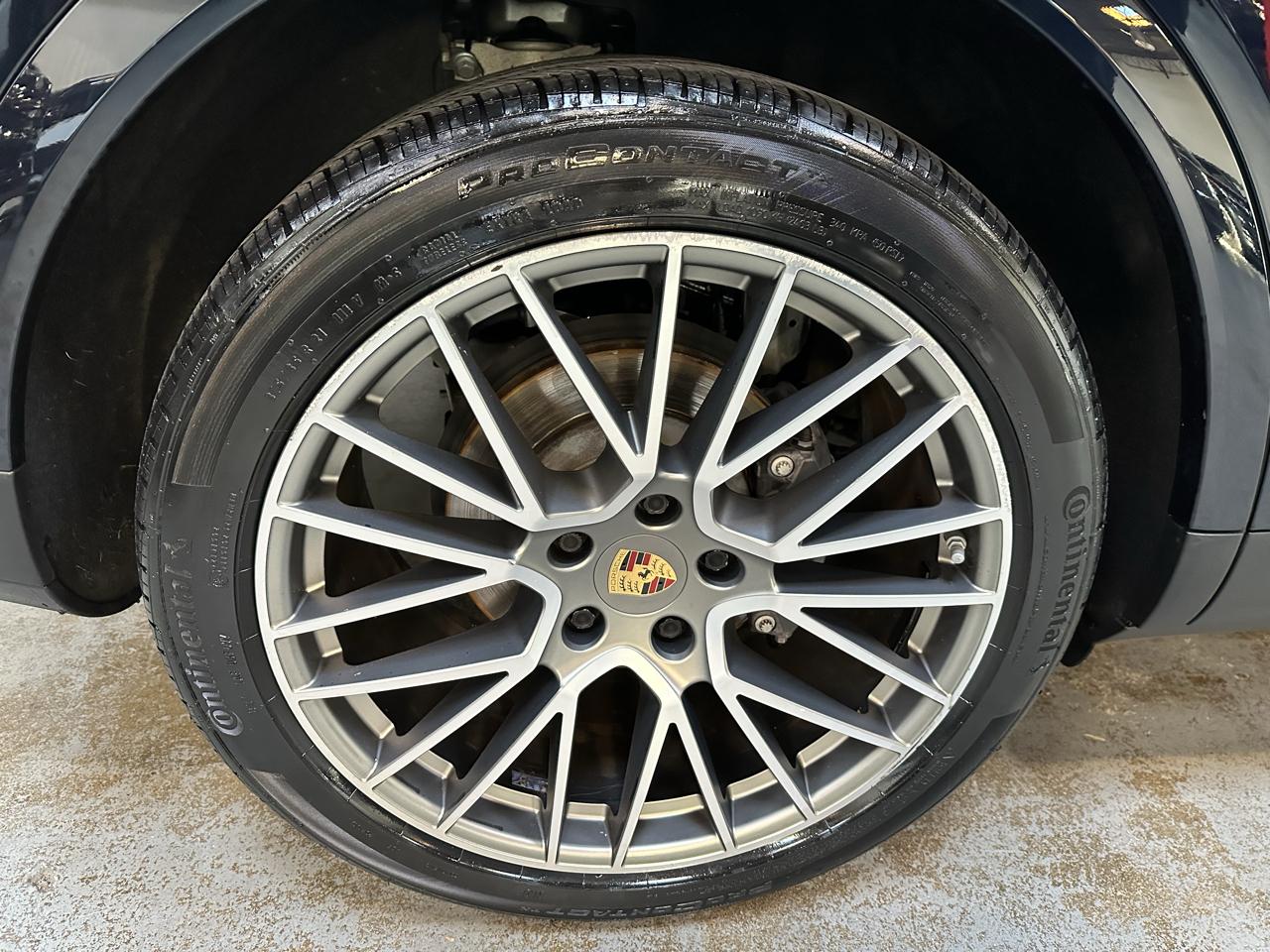 Porsche Cayenne photo 24