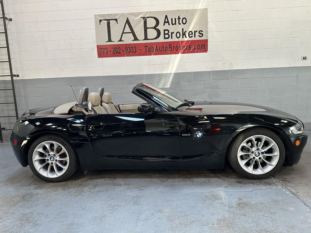BMW Z4 2dr Roadster 2.5i 2005