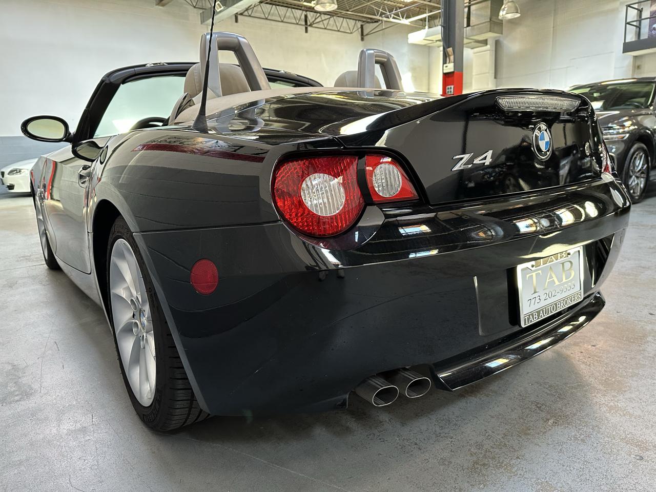 BMW Z4 2dr Roadster 2.5i 2005