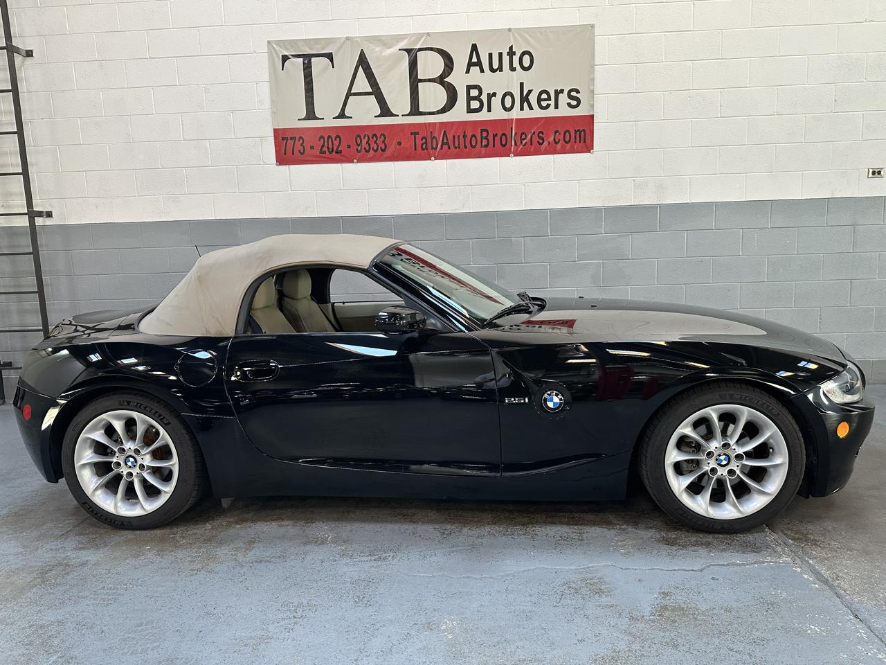BMW Z4 2dr Roadster 2.5i 2005
