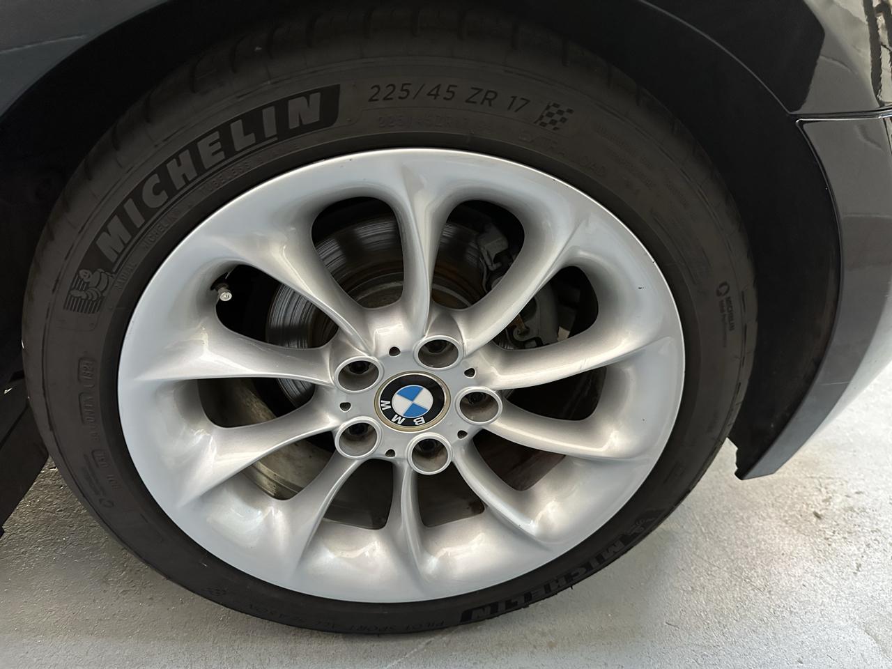 BMW Z4 2dr Roadster 2.5i 2005