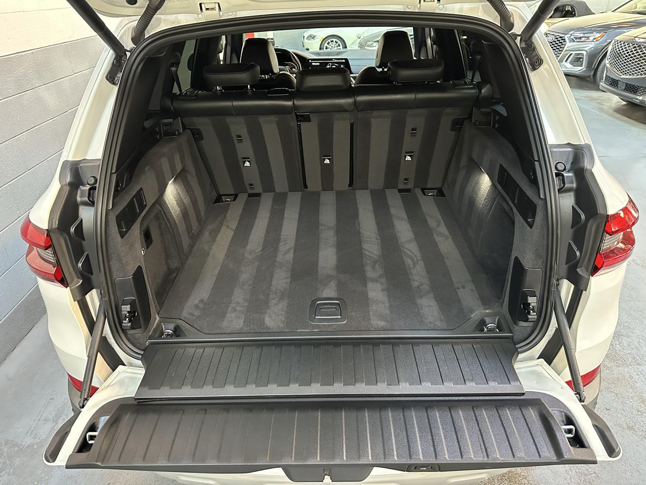 BMW X5 xDrive40i Sports Activity Vehicle 2021