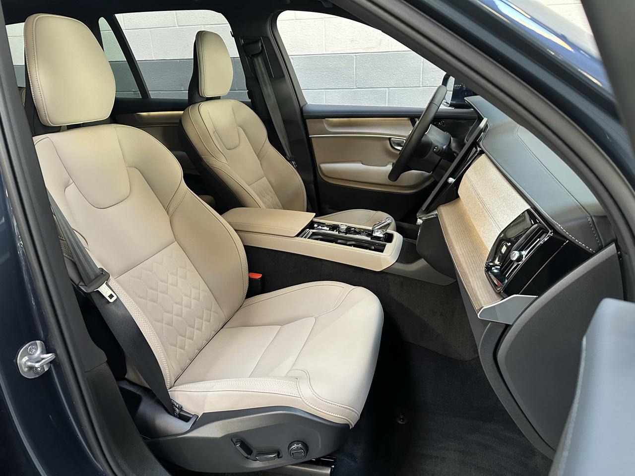 Volvo XC90 2025.5 B5 AWD Plus 7-Seater 2025