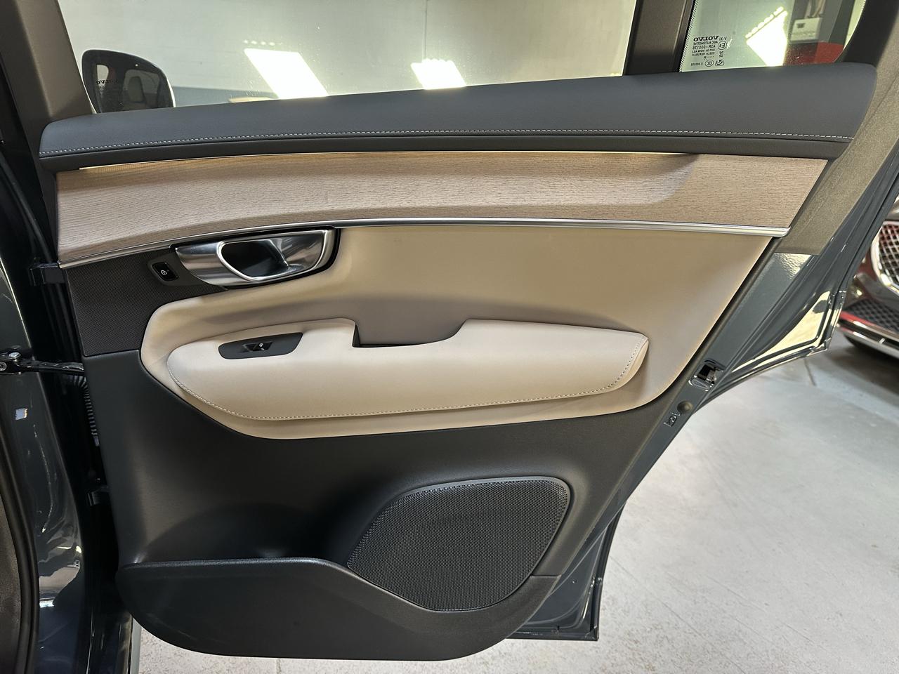 Volvo XC90 2025.5 B5 AWD Plus 7-Seater 2025