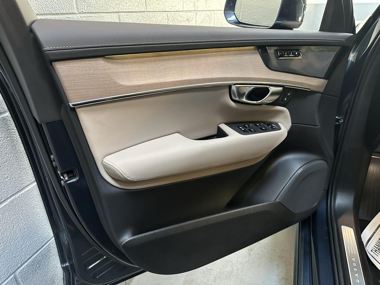 Volvo XC90 2025.5 B5 AWD Plus 7-Seater 2025