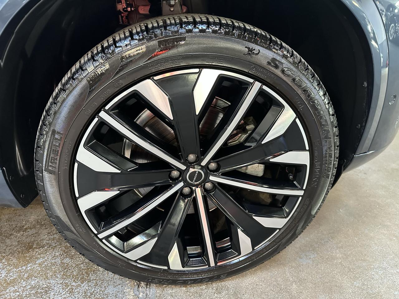 Volvo XC90 2025.5 B5 AWD Plus 7-Seater 2025