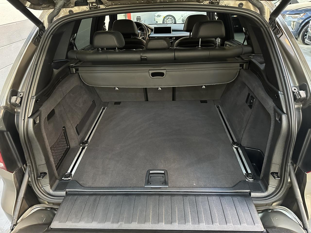 BMW X5 xDrive50i Sports Activity Vehicle 2017