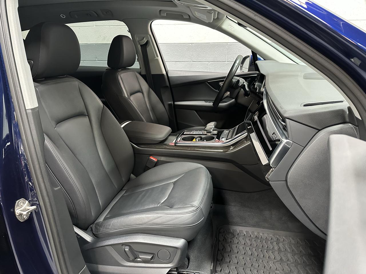 Audi Q7 photo 9