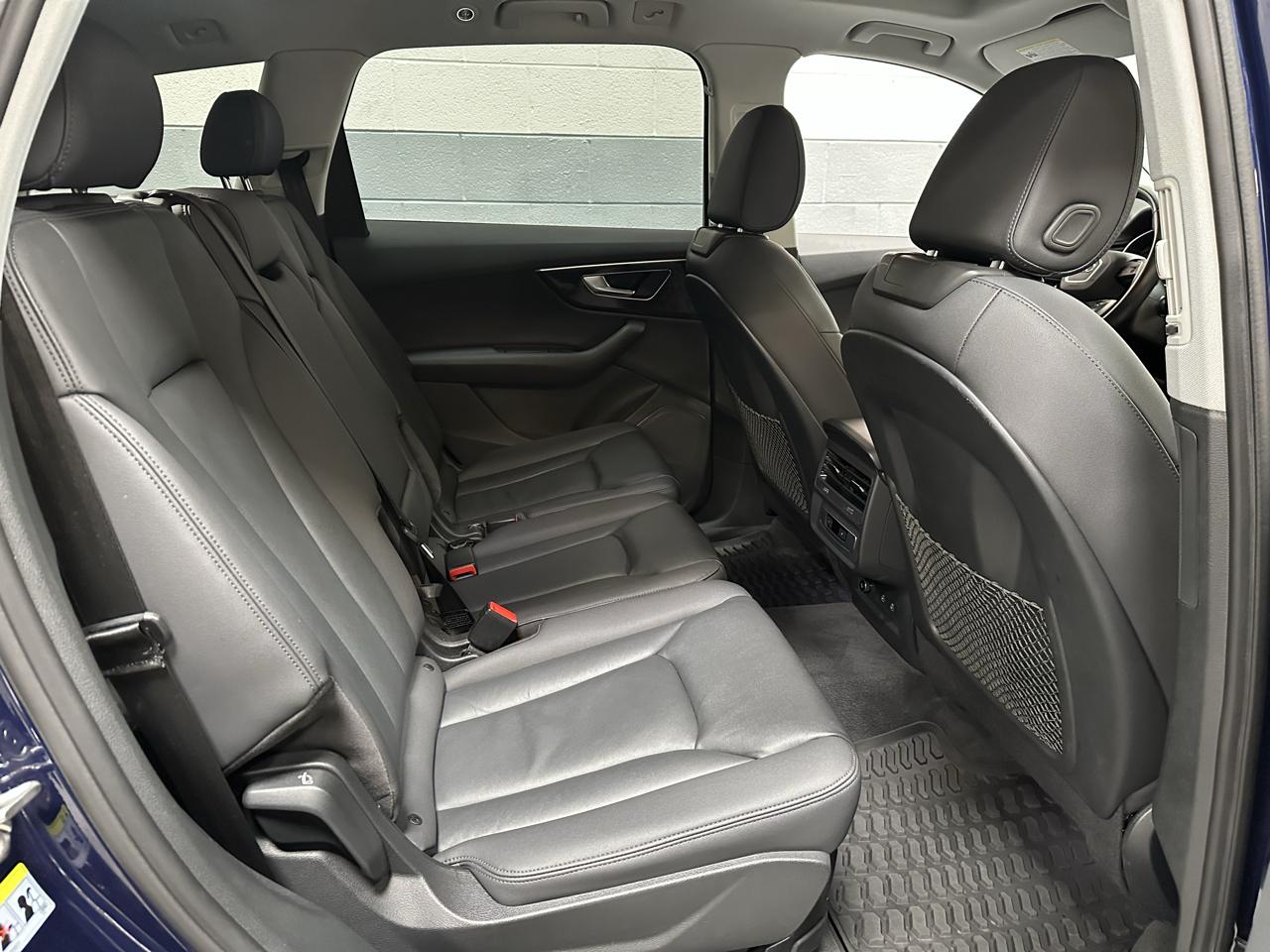 Audi Q7 photo 11
