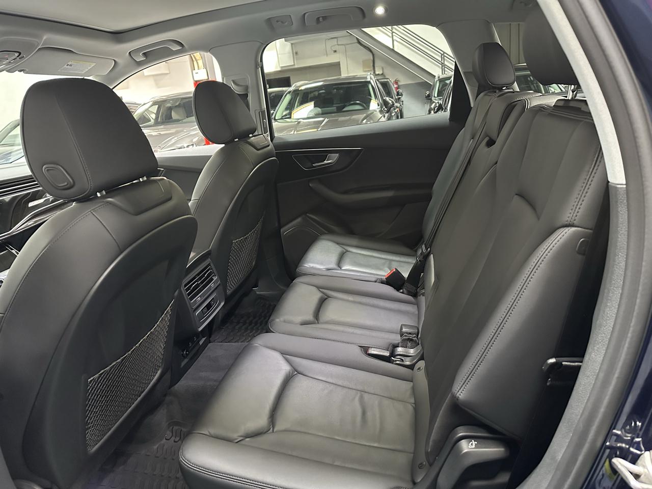 Audi Q7 photo 16