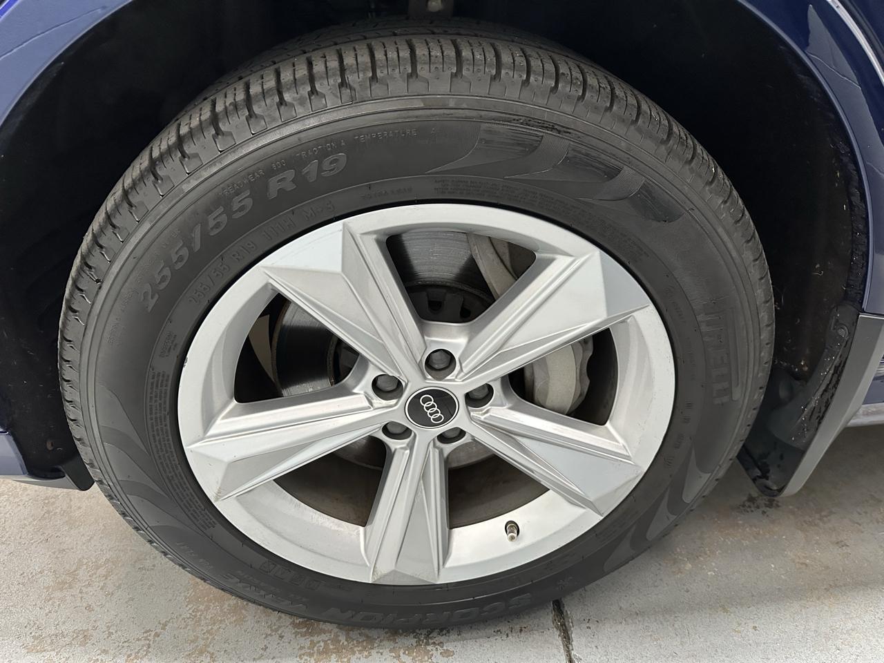 Audi Q7 photo 28