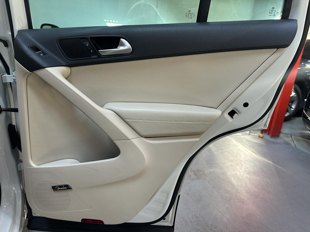Volkswagen Tiguan SEL 4Motion 2014