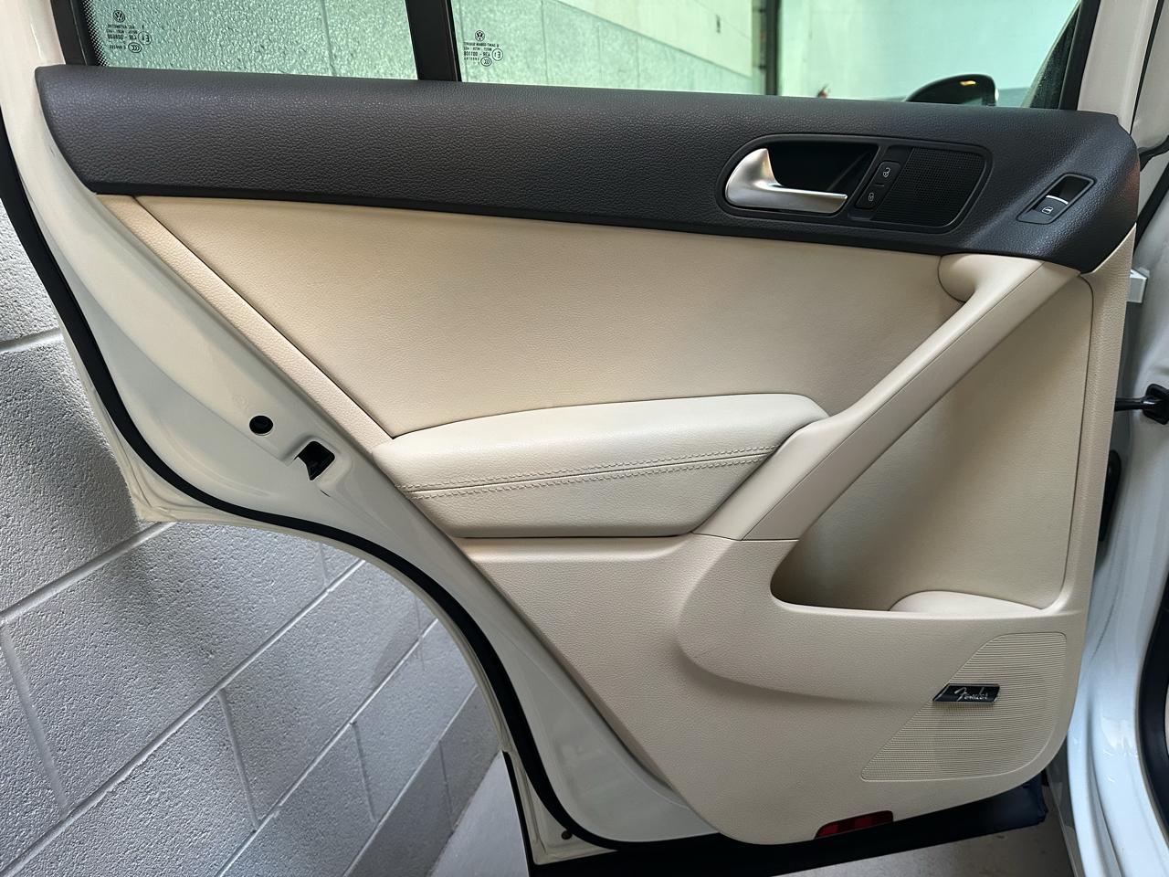 Volkswagen Tiguan SEL 4Motion 2014