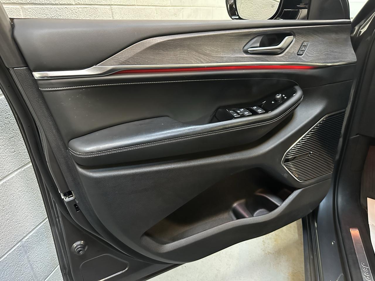 Jeep Grand Cherokee Overland 2022