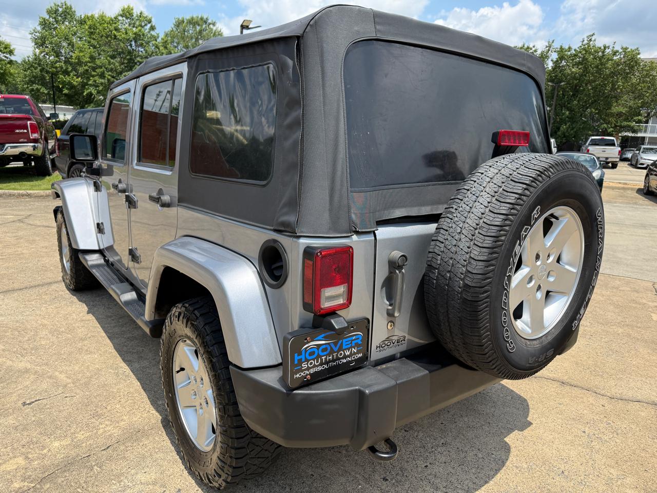 Jeep Wrangler Unlimited Sport 4WD RHD 2014