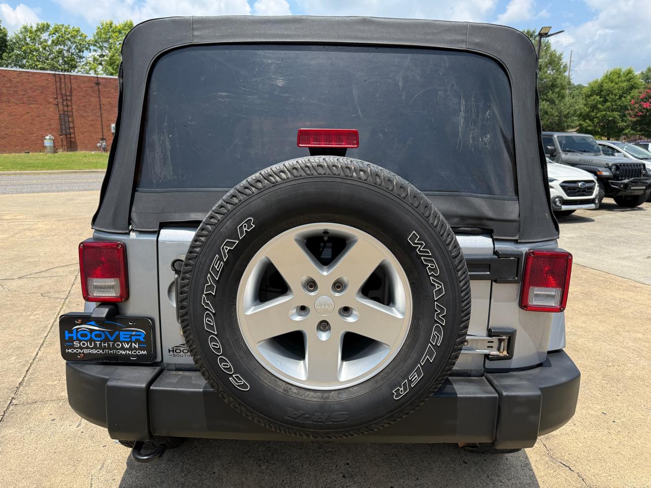 Jeep Wrangler Unlimited Sport 4WD RHD 2014