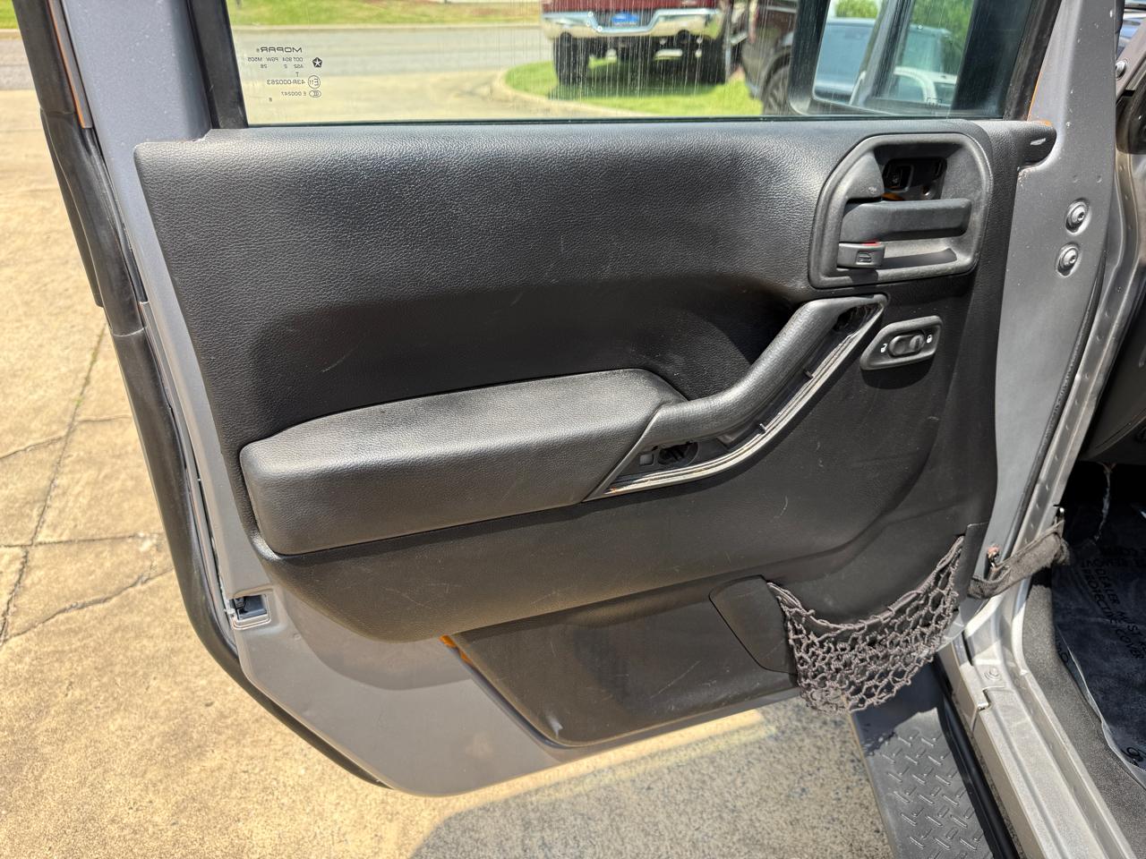 Jeep Wrangler Unlimited Sport 4WD RHD 2014