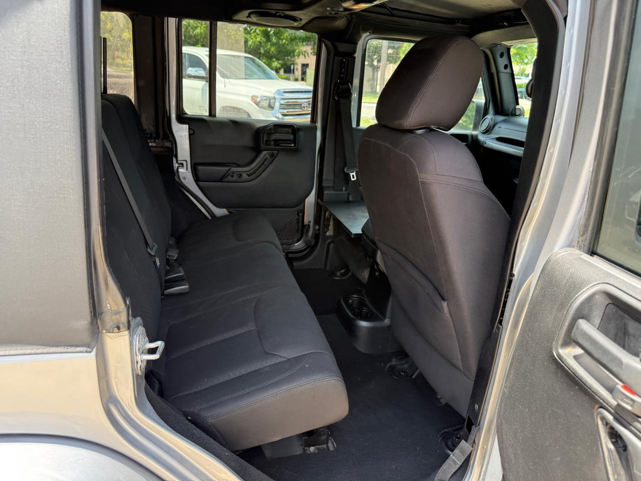 Jeep Wrangler Unlimited Sport 4WD RHD 2014
