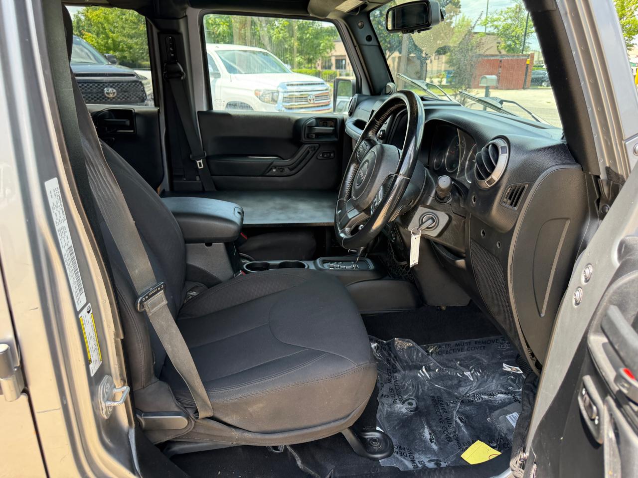 Jeep Wrangler Unlimited Sport 4WD RHD 2014
