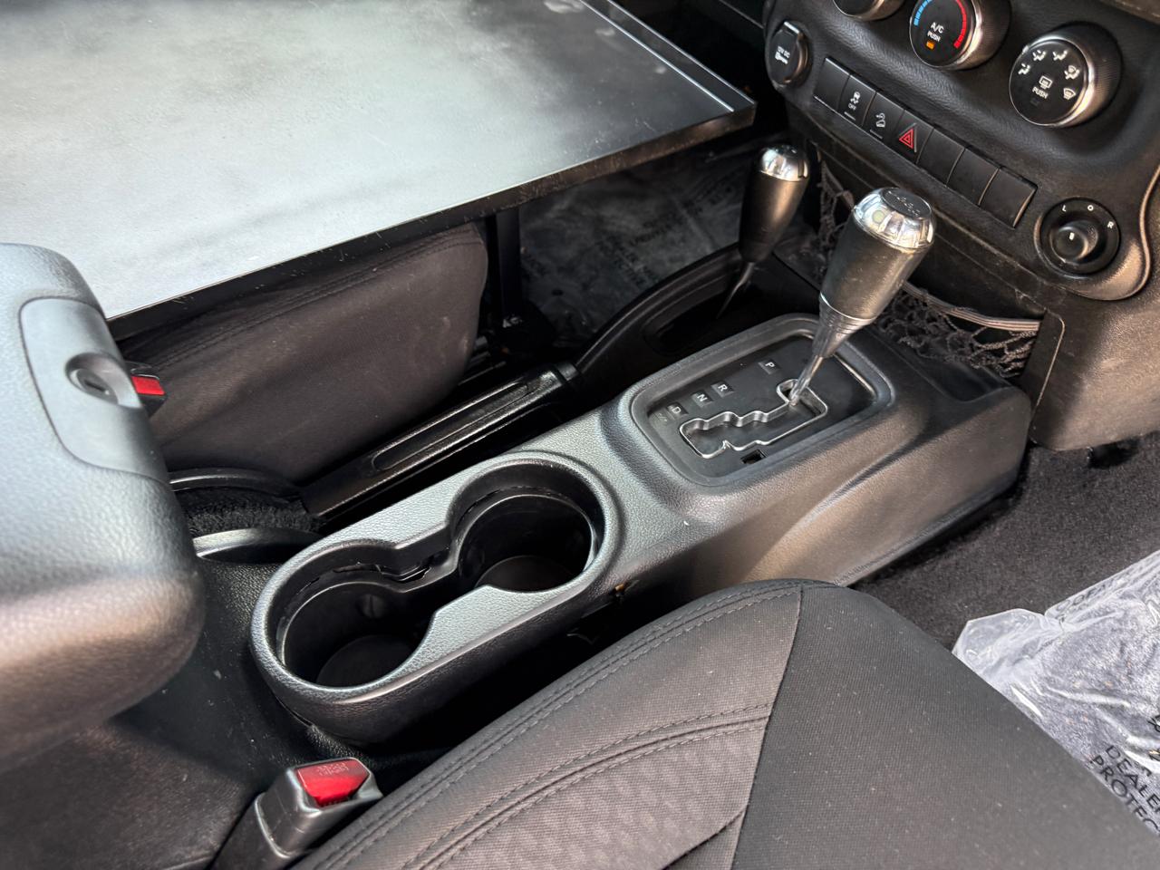 Jeep Wrangler Unlimited Sport 4WD RHD 2014