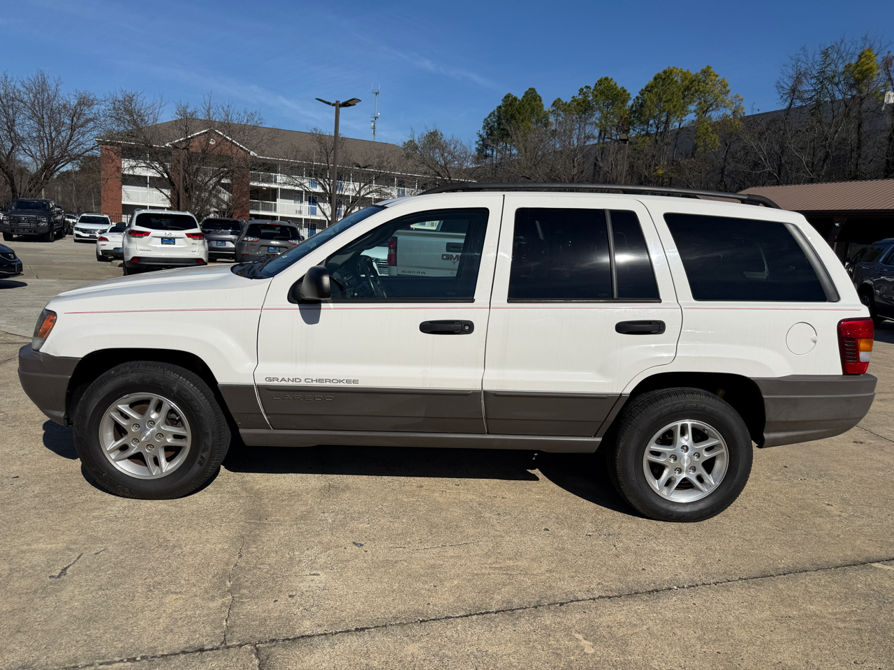 Jeep Grand Cherokee Laredo 2WD 2003