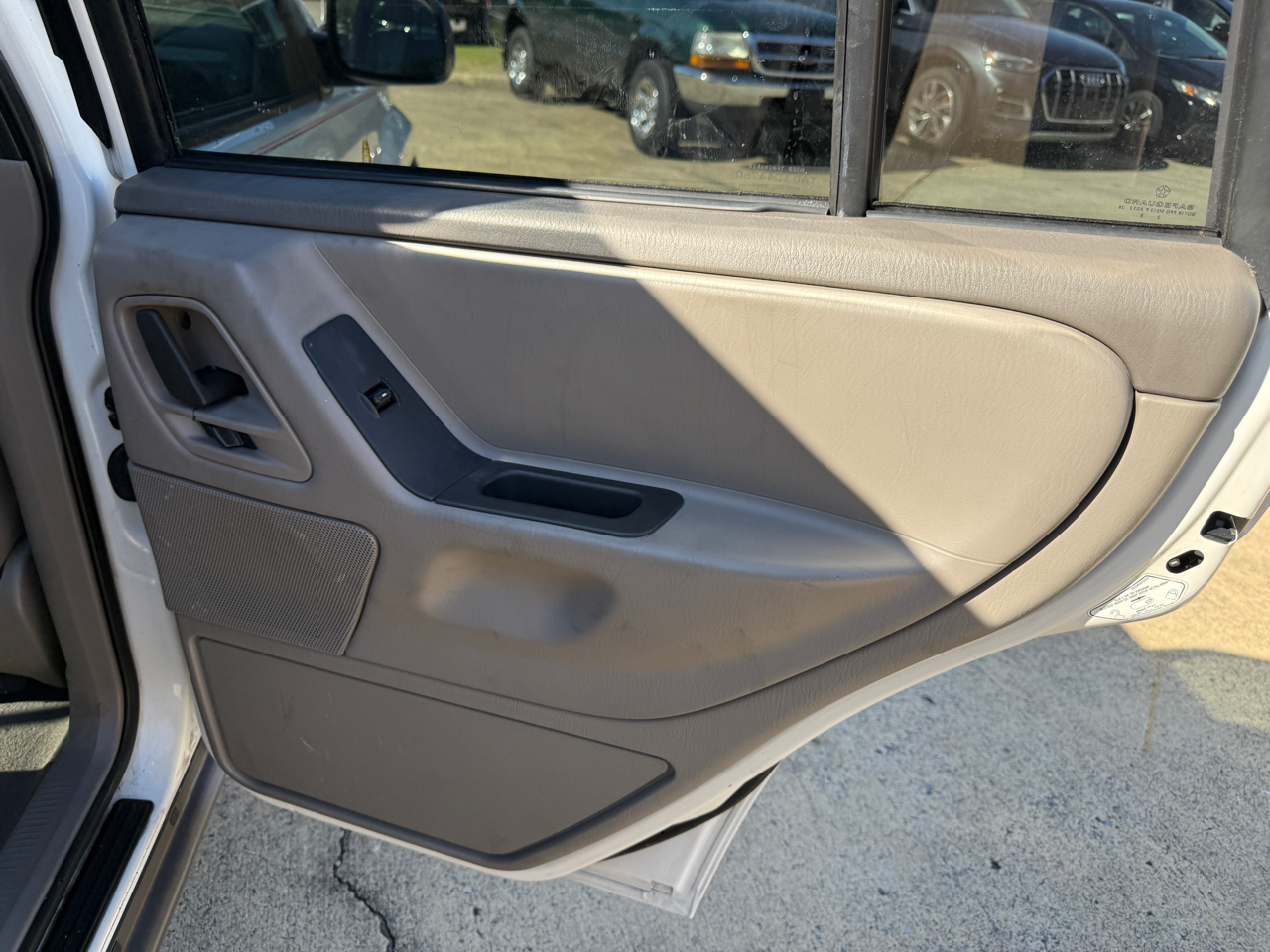 Jeep Grand Cherokee Laredo 2WD 2003