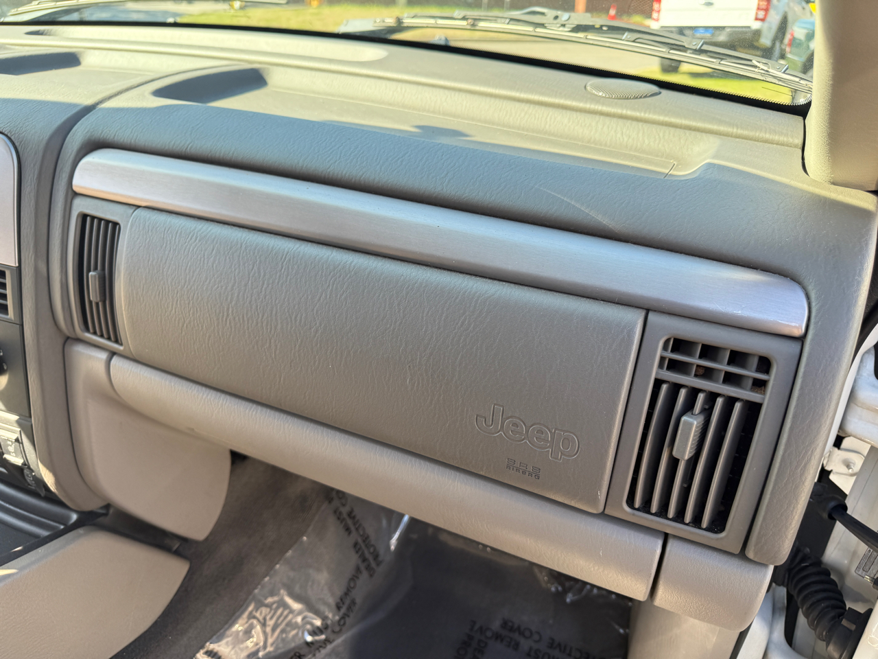 Jeep Grand Cherokee Laredo 2WD 2003