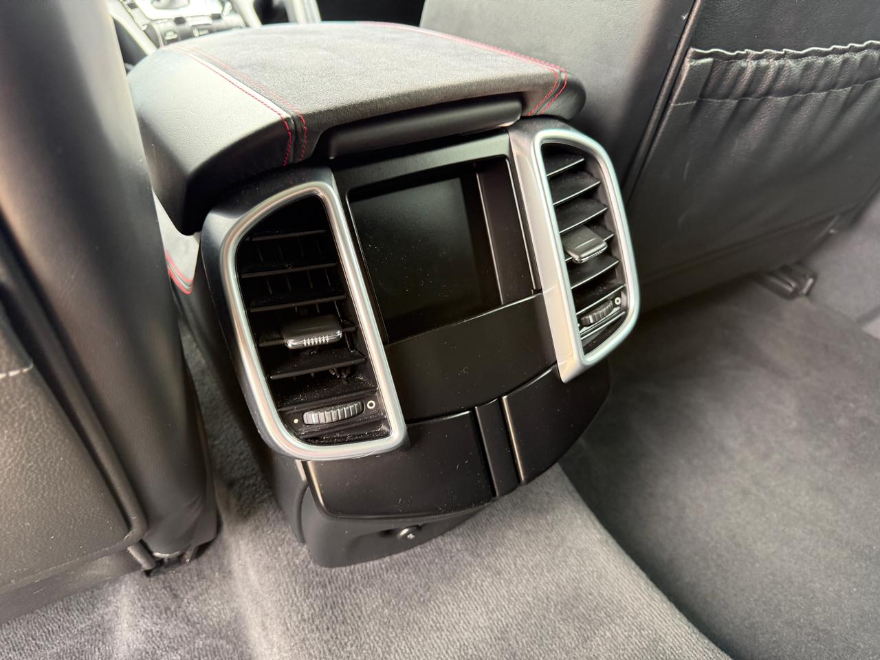 Porsche Cayenne GTS 2014