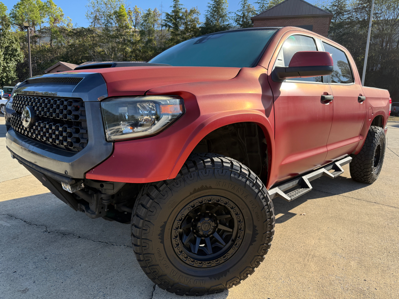 Toyota Tundra SR5 5.7L V8 CrewMax 4WD 2019 Toyota Tundra SR5 5.7L V8 CrewMax 4WD 2019