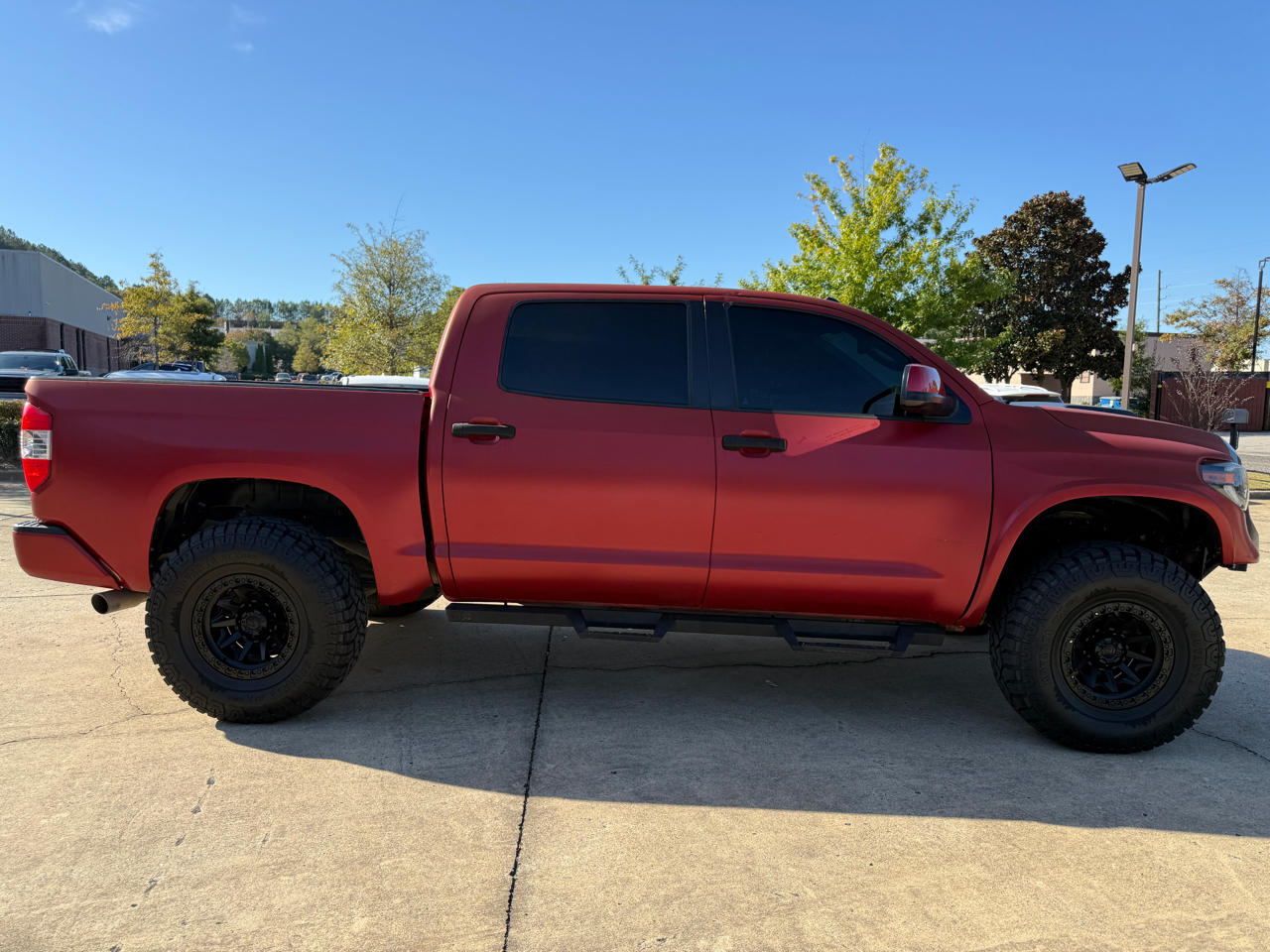 Toyota Tundra SR5 5.7L V8 CrewMax 4WD 2019 Toyota Tundra SR5 5.7L V8 CrewMax 4WD 2019