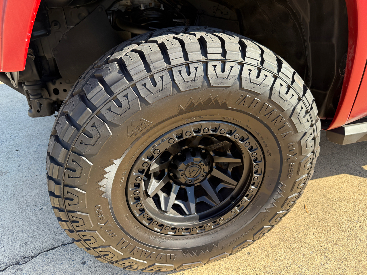 Toyota Tundra SR5 5.7L V8 CrewMax 4WD 2019 Toyota Tundra SR5 5.7L V8 CrewMax 4WD 2019